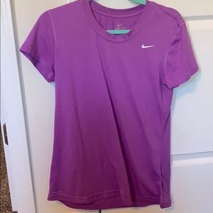 Nike dri-fit Crew neck shirt. Size M